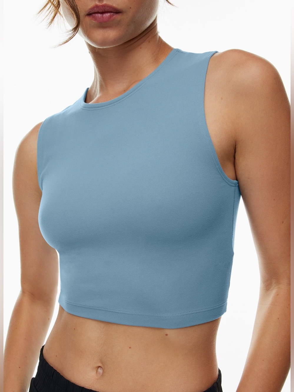 Aritzia’s TNA Action Butter Muscle Crop Tank in Blueberry, Women’s size Medium